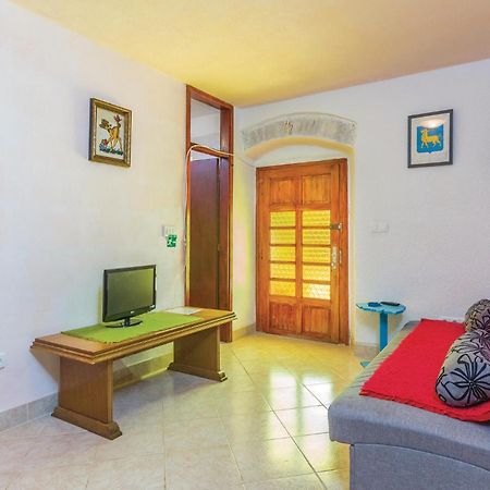 Pet Friendly Apartment In Porec With Wifi Eksteriør bilde