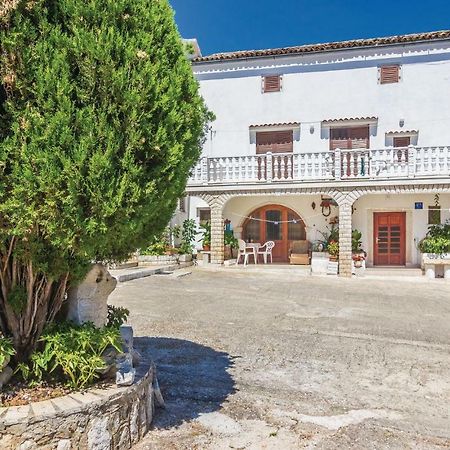 Pet Friendly Apartment In Porec With Wifi Eksteriør bilde