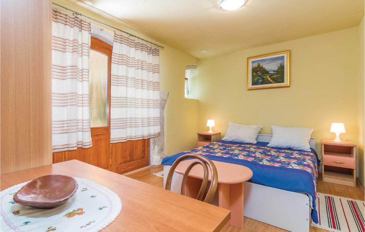 Pet Friendly Apartment In Porec With Wifi Eksteriør bilde
